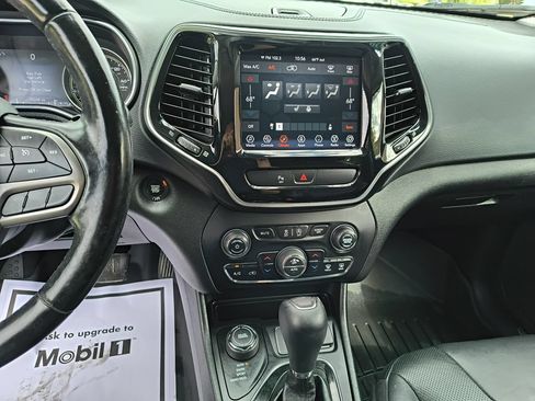 Used 2020 Jeep Cherokee Limited AWD/4WD image 17