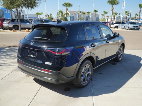 New 2026 Honda HR-V LX image 5