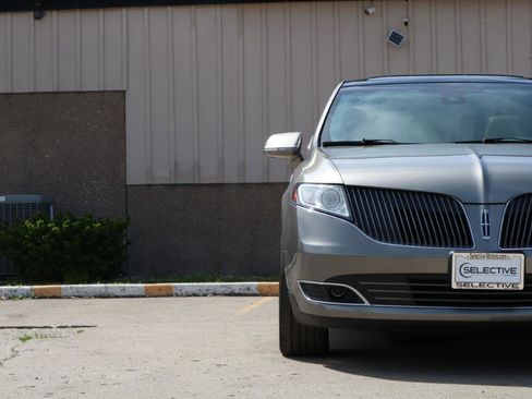 Used 2015 Lincoln MKT AWD w/ Equipment Group 201A image 5