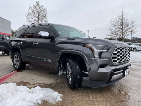 Used 2024 Toyota Sequoia Capstone image 5