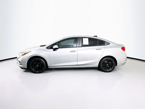 Used 2017 Chevrolet Cruze LS image 4