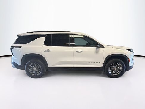 Used 2025 Chevrolet Traverse LT AWD/4WD image 10