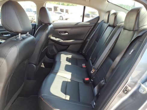 Used 2025 Nissan Sentra SR w/ SR Premium Package FWD image 18