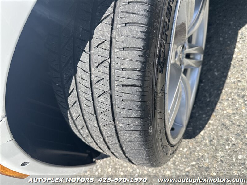 Used 2013 BMW 535i xDrive Sedan AWD/4WD image 32