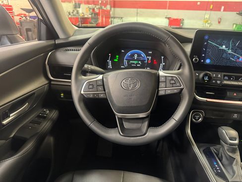 Certified 2026 Toyota Grand Highlander XLE FWD image 9