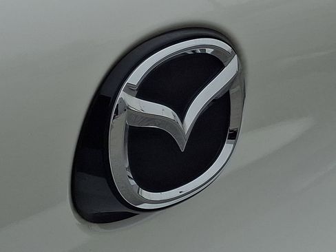 Used 2021 MAZDA MAZDA3 s image 31