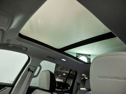 New 2026 GMC Acadia Denali image 10