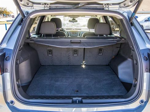 Used 2023 Chevrolet Equinox LT w/ Driver Convenience Package image 12