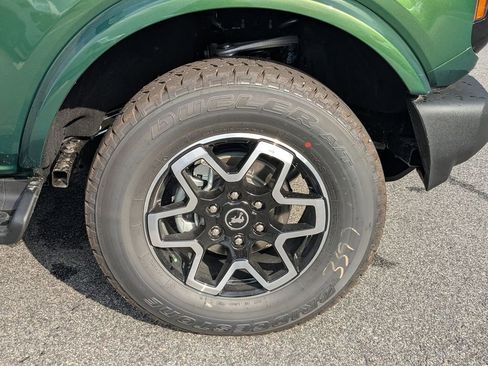 New 2025 Ford Bronco Outer Banks image 11