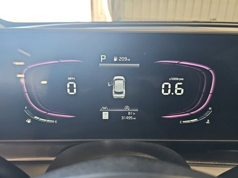 Used 2024 Kia Sportage EX AWD/4WD image 18