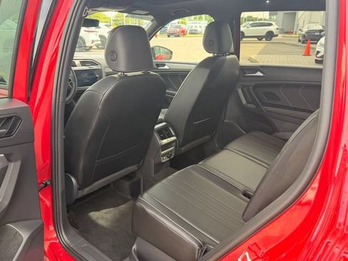 Certified 2024 Volkswagen Tiguan SE R-Line AWD/4WD image 15