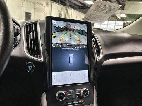 Used 2024 Ford Edge SEL image 30