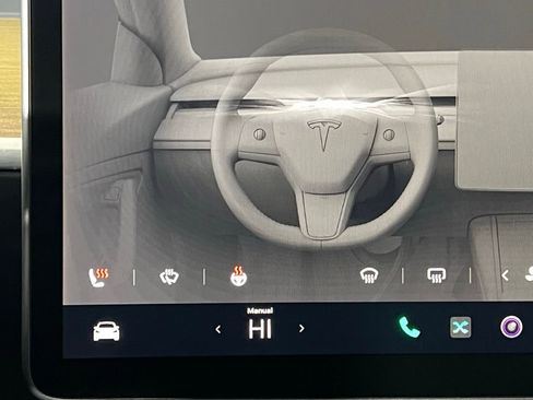 Used 2023 Tesla Model Y Long Range image 20