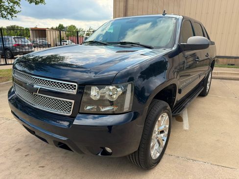Used 2007 Chevrolet Avalanche LT w/ LT Preferred Equipment Group RWD image 2