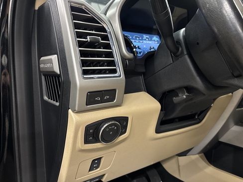 Used 2017 Ford F250 Lariat w/ Chrome Package AWD/4WD image 37