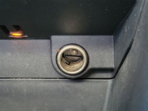 Used 2017 Subaru Crosstrek 2.0i Limited image 30