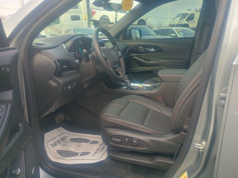Used 2023 Chevrolet Traverse RS w/ LPO, Floor Liner Package image 22