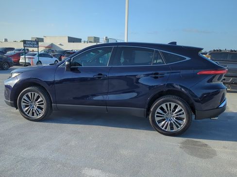 Used 2024 Toyota Venza Limited AWD/4WD image 7