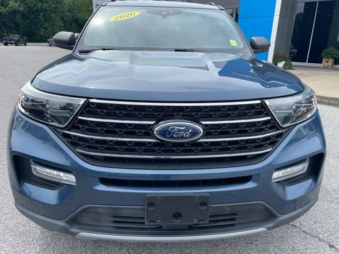 Used 2020 Ford Explorer XLT w/ Equipment Group 202A RWD image 2