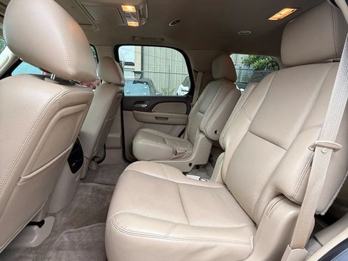 Used 2012 Chevrolet Tahoe LTZ RWD image 16
