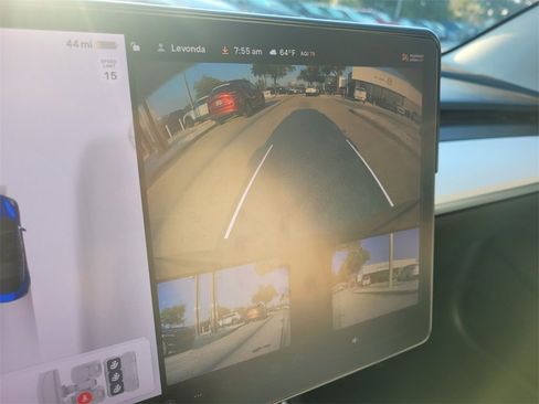 Used 2018 Tesla Model 3 Long Range image 32