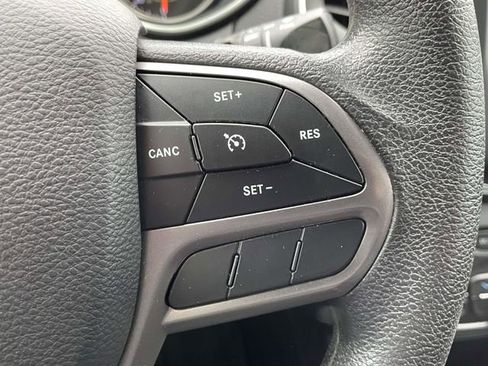 Used 2019 Jeep Cherokee Latitude w/ Popular Appearance Group AWD/4WD image 22