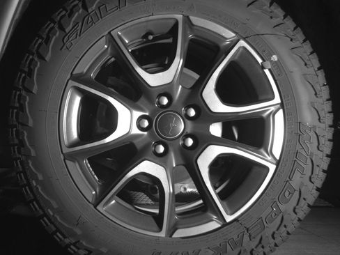 Used 2025 Jeep Compass Trailhawk AWD/4WD image 14