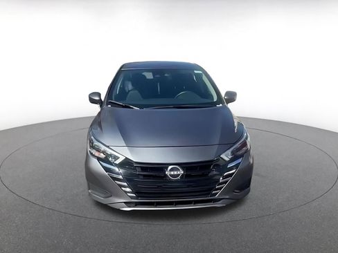 Used 2025 Nissan Versa SV image 4