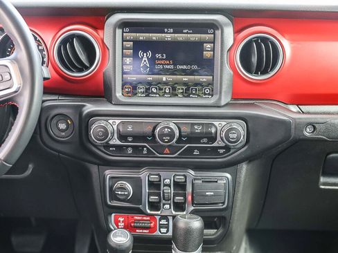 Used 2023 Jeep Gladiator Rubicon w/ LED Lighting Group AWD/4WD image 3