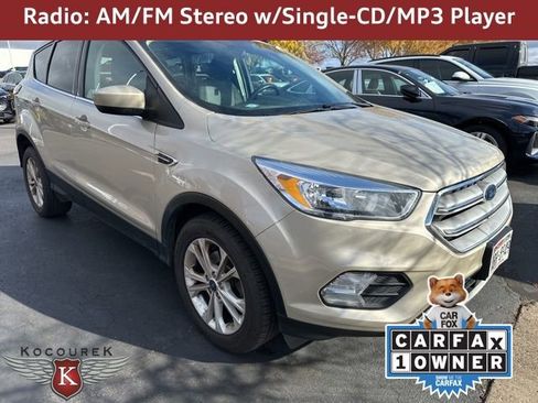 Used 2018 Ford Escape SE image 2