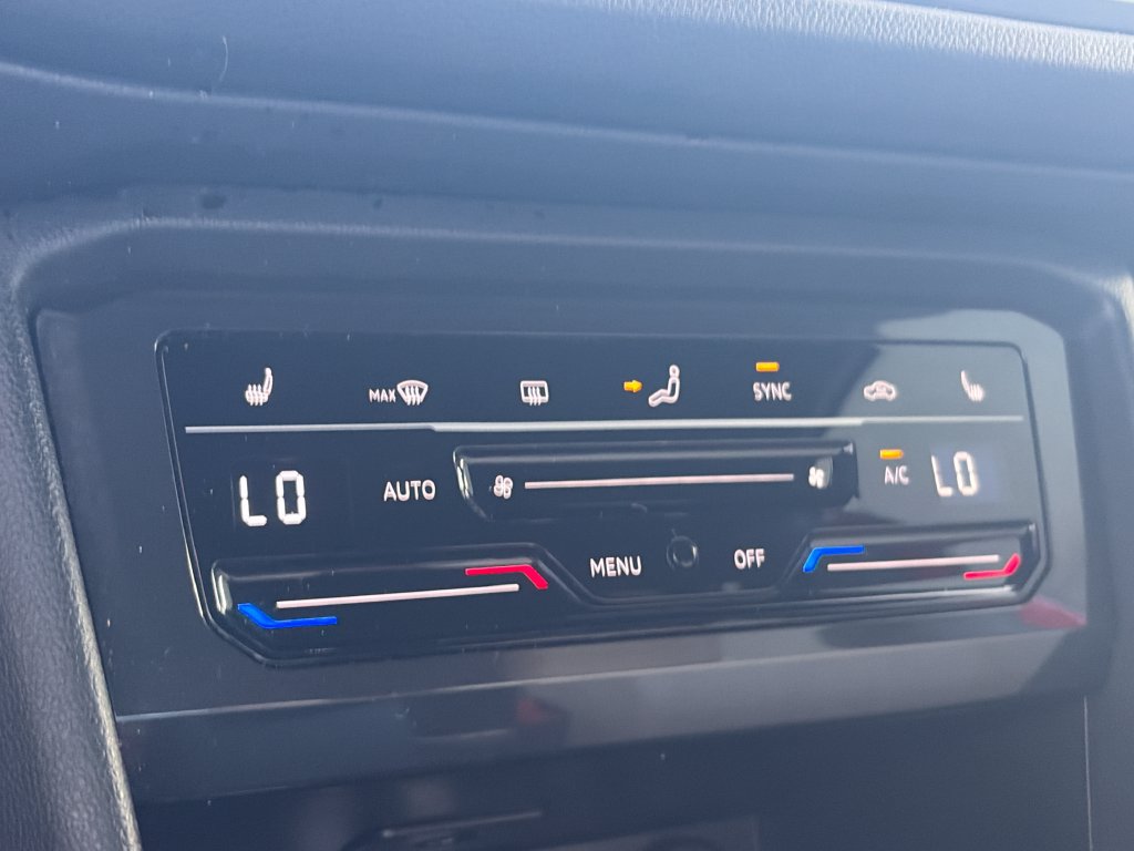 Certified 2024 Volkswagen Tiguan SE R-Line FWD image 26