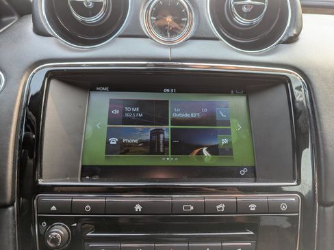 Used 2017 Jaguar XJ L Supercharged RWD image 26