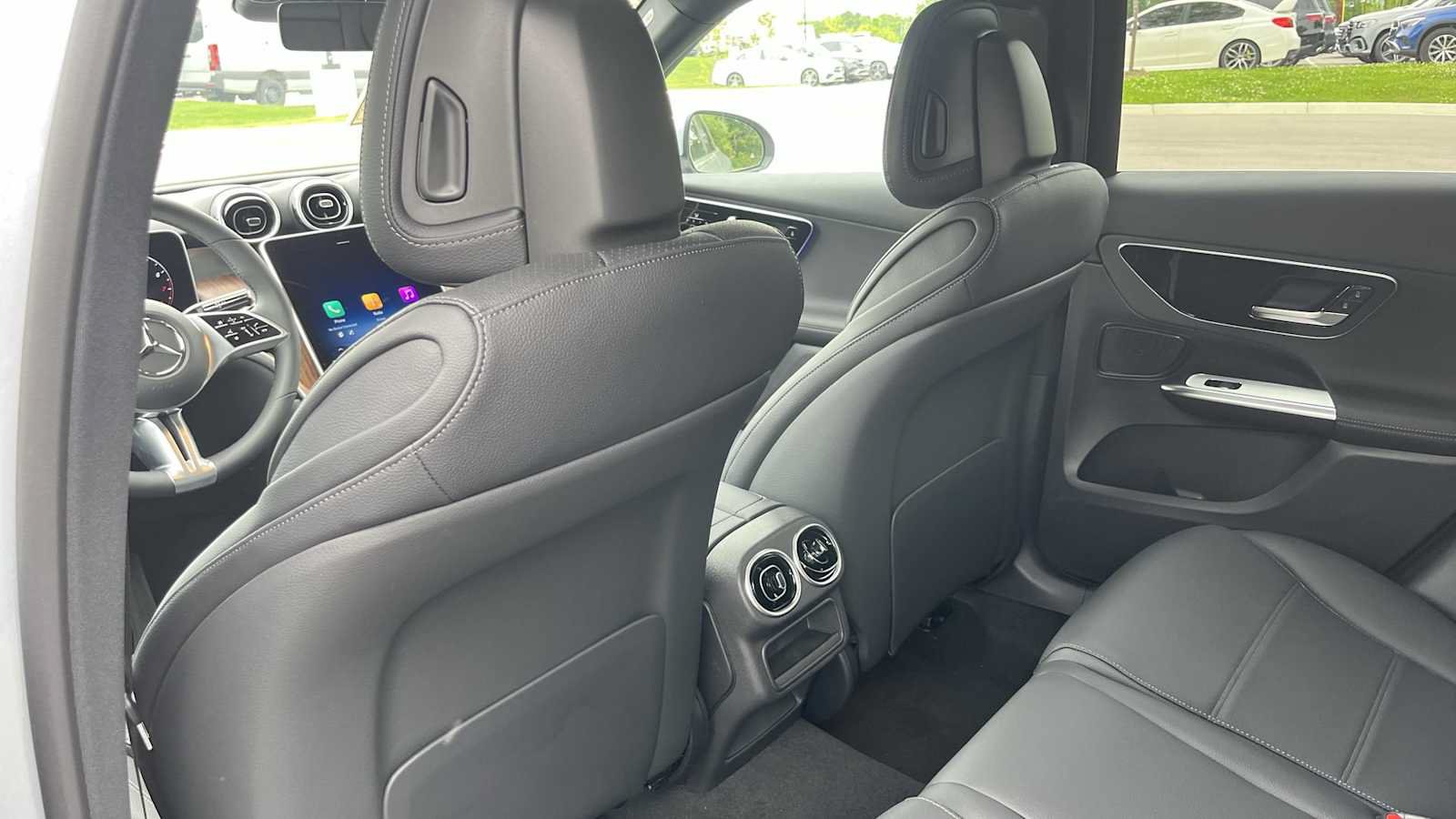 Used 2026 Mercedes-Benz GLC 300 4MATIC image 31