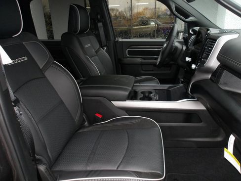 Used 2025 RAM 2500 Laramie image 17