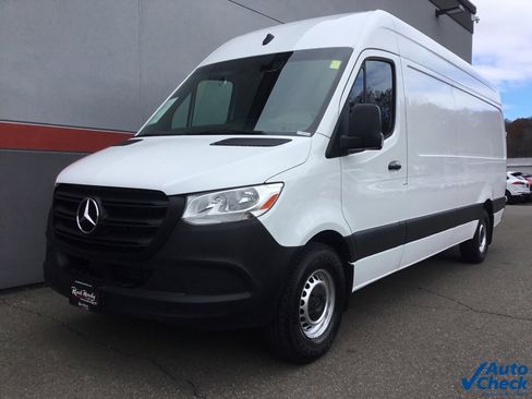 Used 2022 Mercedes-Benz Sprinter 2500 image 5