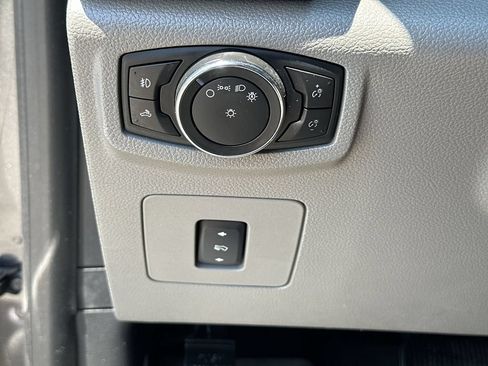 Used 2017 Ford F150 Lariat AWD/4WD image 18