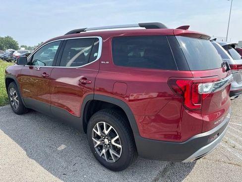Used 2020 GMC Acadia SLE w/ Driver Convenience Package AWD/4WD image 3