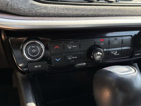 Used 2023 Jeep Compass Latitude w/ Sun and Sound Group image 52