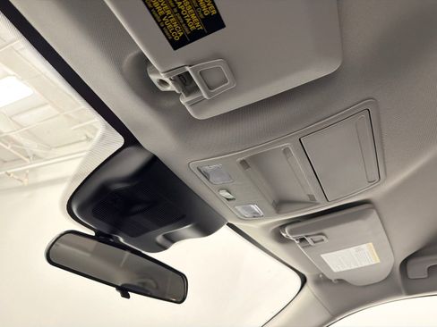 New 2025 Ford Maverick XLT w/ XLT Luxury Package image 27