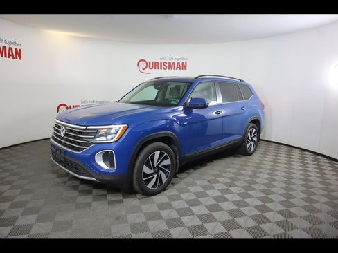 Used 2025 Volkswagen Atlas SE w/ Panoramic Sunroof Package image 1