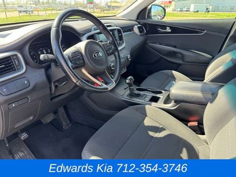 Used 2017 Kia Sorento LX w/ LX Convenience Package image 20