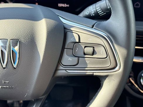 Used 2024 Buick Envista Sport Touring FWD image 9