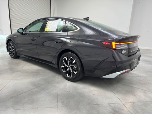 Used 2025 Hyundai Sonata SEL FWD image 5
