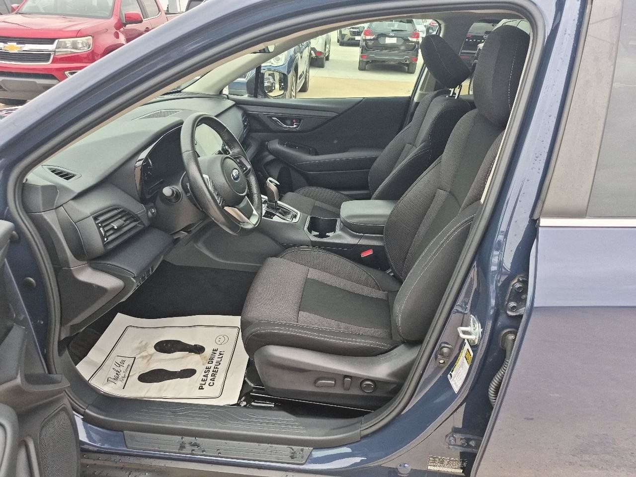 Used 2024 Subaru Outback Premium AWD/4WD image 16