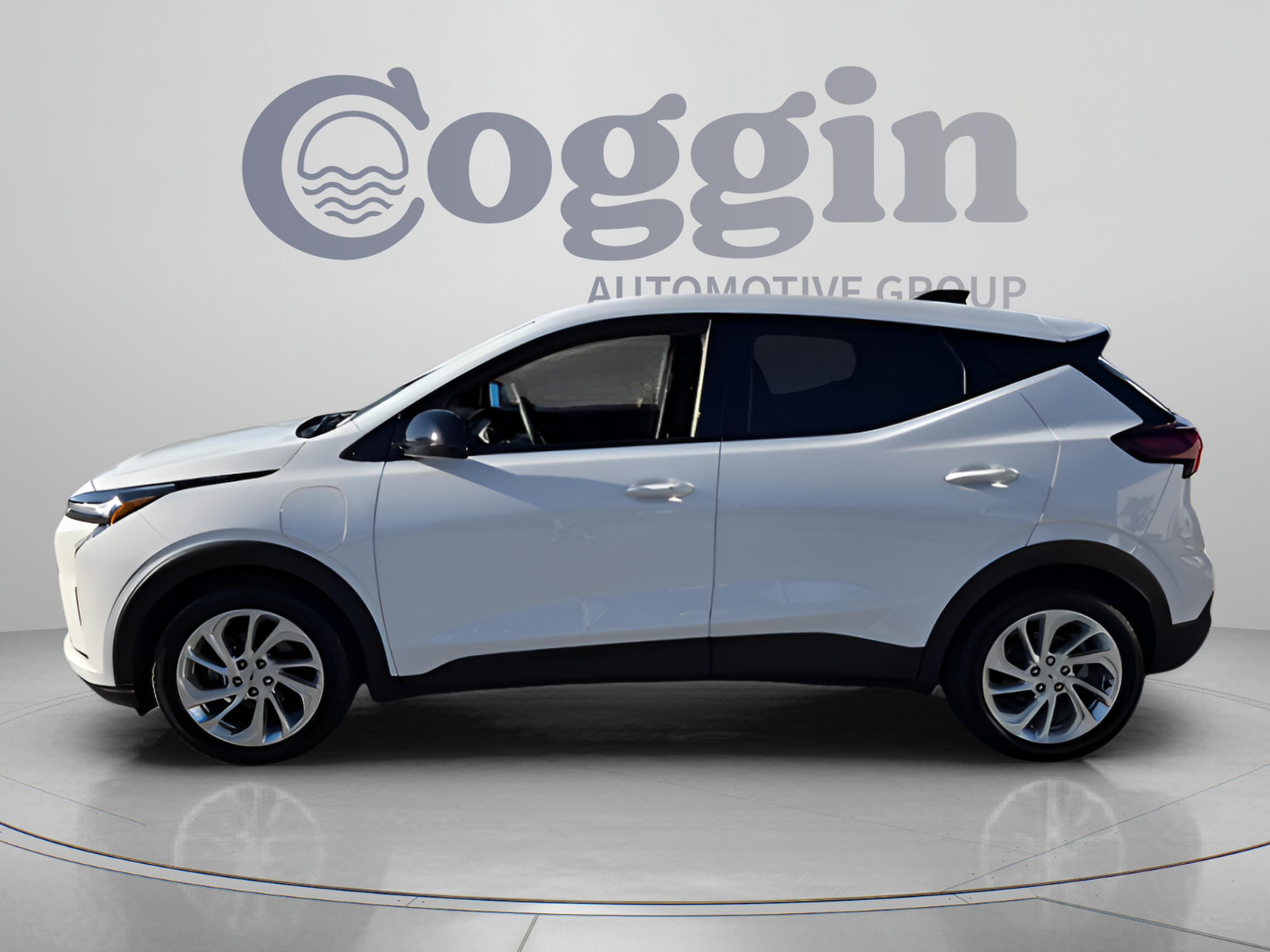 Certified 2027 Chevrolet Bolt LT w/ Comfort Package FWD image 2