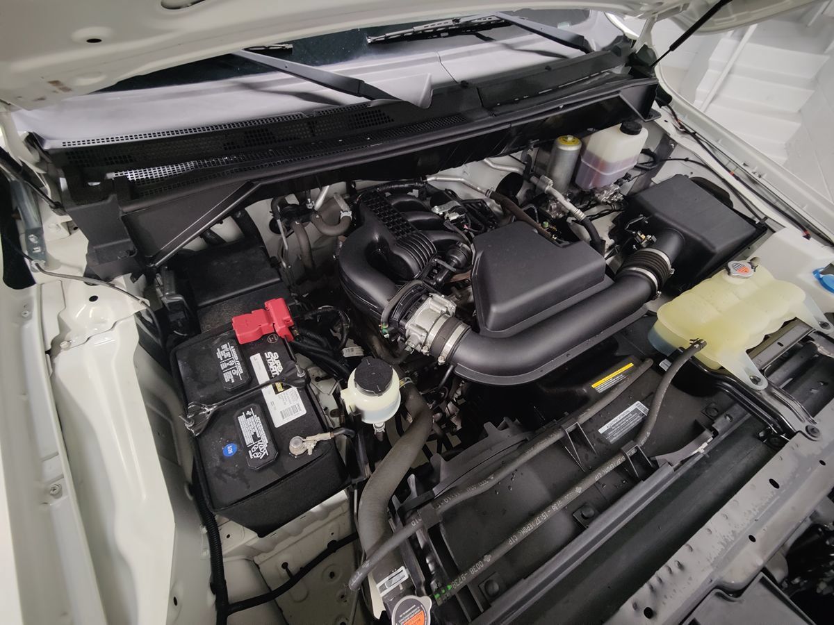 Used 2018 Nissan NV 2500 S RWD image 3
