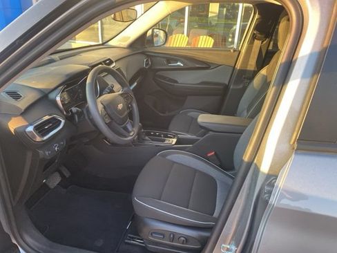 Used 2023 Chevrolet TrailBlazer LT AWD/4WD image 9