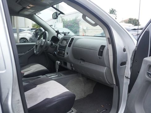 Used 2017 Nissan Frontier SV RWD image 23