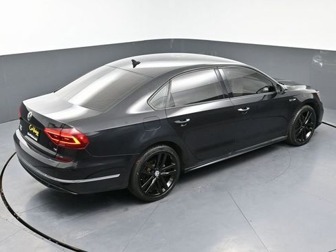 Used 2018 Volkswagen Passat 2.0T S image 40