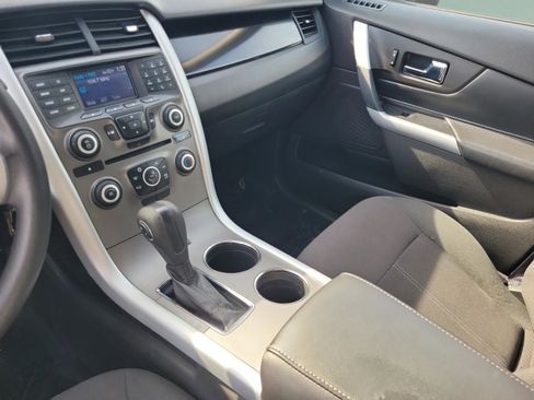 Used 2013 Ford Edge SE image 27